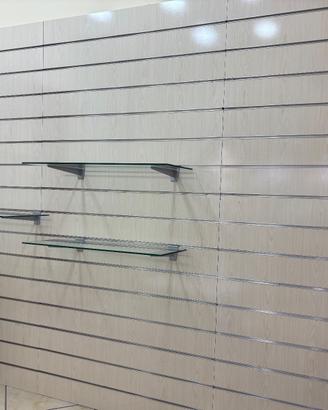 Arredamento per negozio pannelli dogati