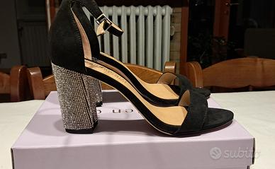 Sandali neri con strass Madden Girl nuovi