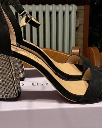 Sandali neri con strass Madden Girl nuovi