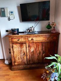 Mobile Anticato Arte povera in Noce