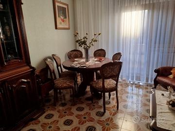 Tavolo da pranzo allungabile con 6 sedie