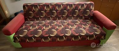 In omaggio divano letto 3 posti (1 per dormire)