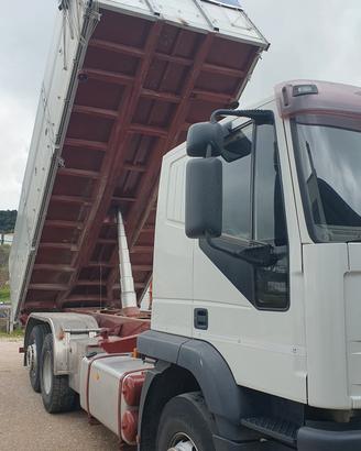 Motrice iveco 420 pneumatico trilaterale retarder