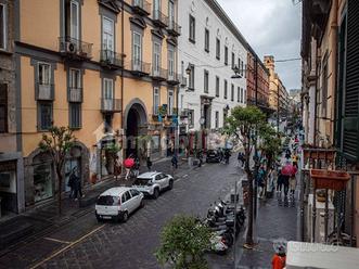 Bilocale non residente arredato zona Duomo Napoli