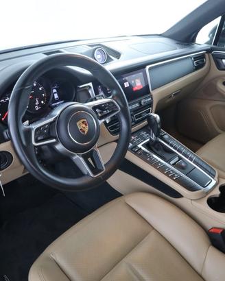 PORSCHE Macan Macan