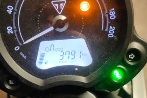 Triumph speed twin 900 (2024)