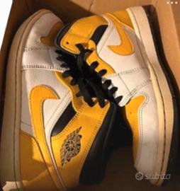 Nike Air Jordan 1 Mid University Gold