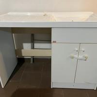 Lavello per lavanderia in  pvc con scivolo