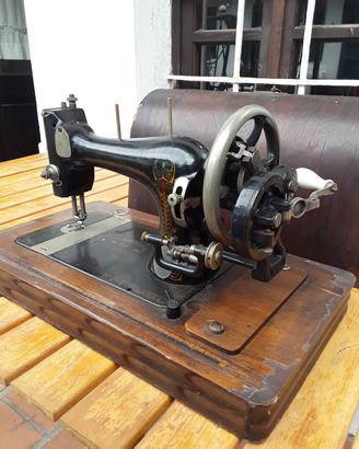 macchina da cucire fine '800 epoca 