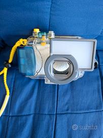 custodia subacquea per macchina foto