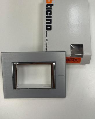 Placca axolute HA4803AZ bticino