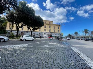 3 LOCALI A CASTELLAMMARE DI STABIA