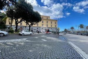 3 LOCALI A CASTELLAMMARE DI STABIA