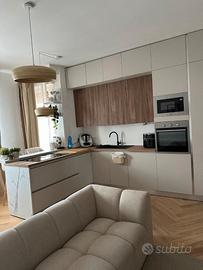 Cucina e intero arredamento PARI AL NUOVO