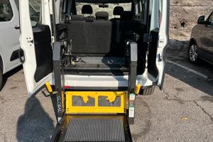Fiat Doblo TRASPORTO DISABILI tetto alto