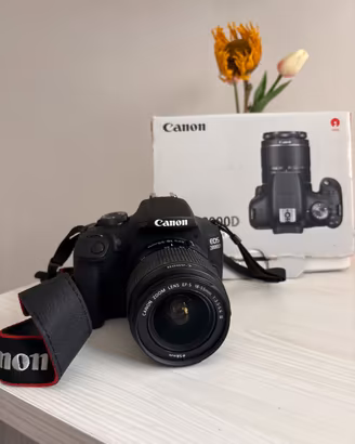 CANON EOS 2000D EF-S 18-55 III