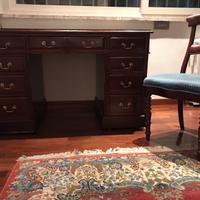 Scrivania in stile inglese. Roma nord