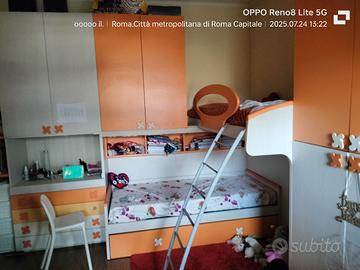 Cameretta ad angolo per bambine/bambini con 3 lett