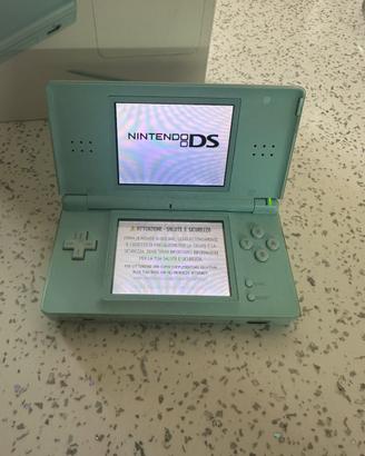Nintendo DS Lite