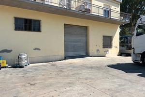 Catanzaro via emilia locale commerciale