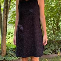 Abito nero effetto lamé davanti e opaco dietro