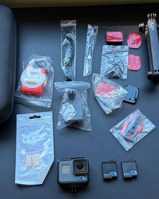 Gopro Hero 6 black+2 batterie+kit completo