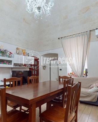 Spaziosa casa singola, con terrazza, lavanderia e