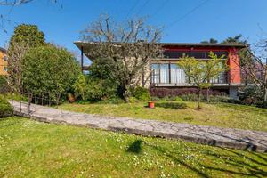 VILLA SINGOLA SU PIANO UNICO CON 800 MQ DI GIARDIN