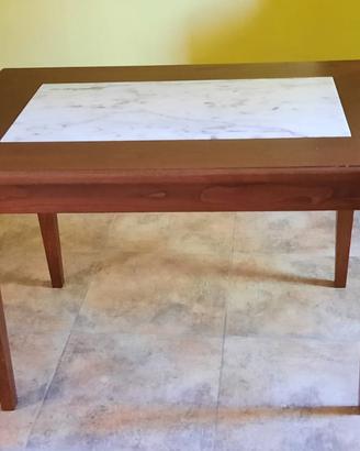 Tavolo legno massiccio con inserto in marmo