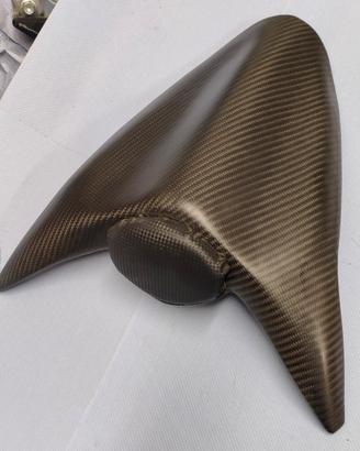 Codino monoposto in carbonio per tuono V4