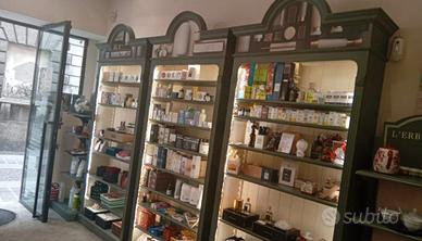 ARREDAMENTO ERBORISTERIA