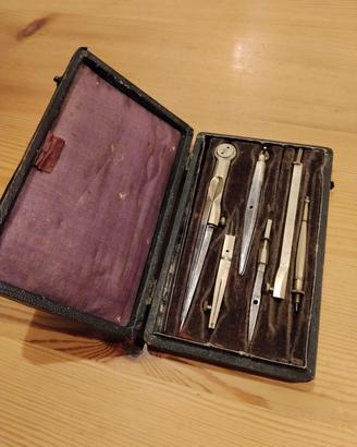 set strumenti x disegno tecnico