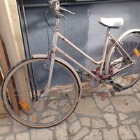 Bicicletta da donna marca Legnano