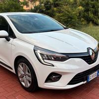 Renault Clio V E-Tech Hybrid 140CV