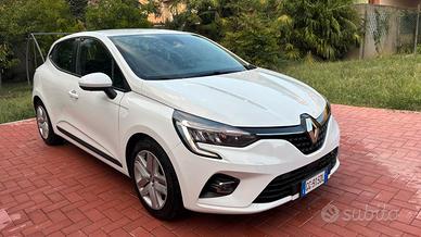 Renault Clio V E-Tech Hybrid 140CV