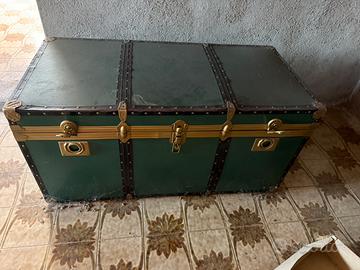 Baule antico in legno