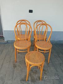 4 sedie e 1 sgabello stile tonet