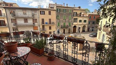 5 LOCALI A CASTEL VISCARDO