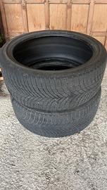 Pneumatici Bridgestone 235/40/19