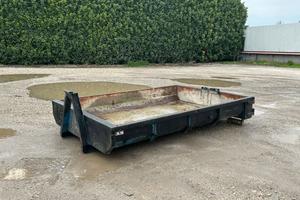 CONTAINER SCARRABILE USATO A CIELO APERTO