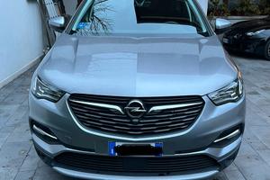 Opel grandland x hybrid 4 AWD 300cv