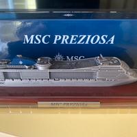 Modellino nave MSC