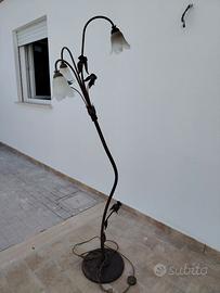 Lampada con piantana