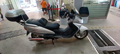 Suzuki Burgman 400 