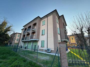 Appartamento di 168 m² con 4 locali e box auto a N