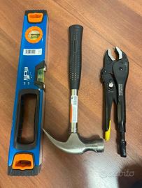 Set attrezzi manuali – Livella + Martello + Pinza