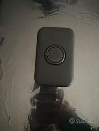 powerbank portatile con anello di supporto