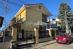 Ampio Appartamento con Terrazzo in Piccolo Contest