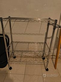 Carrello cucina con rotelle e portabottiglie
