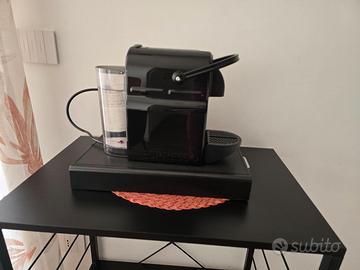 Macchina caffè Nespresso DeLonghi Inissia + casset